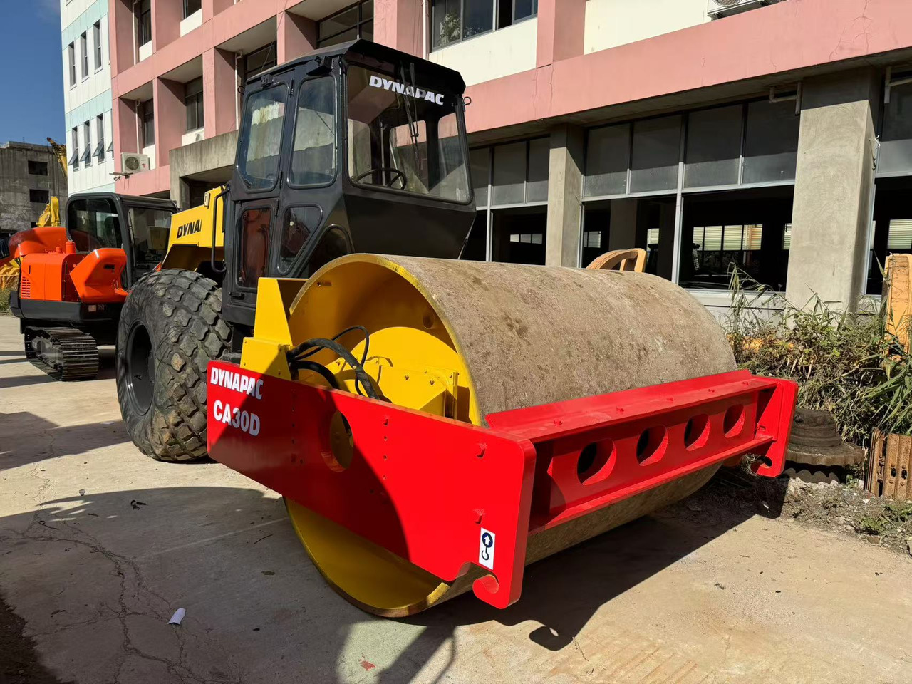 DYNAPAC CA30D - مدماج: صور 2 DYNAPAC CA30D - مدماج: صور 2