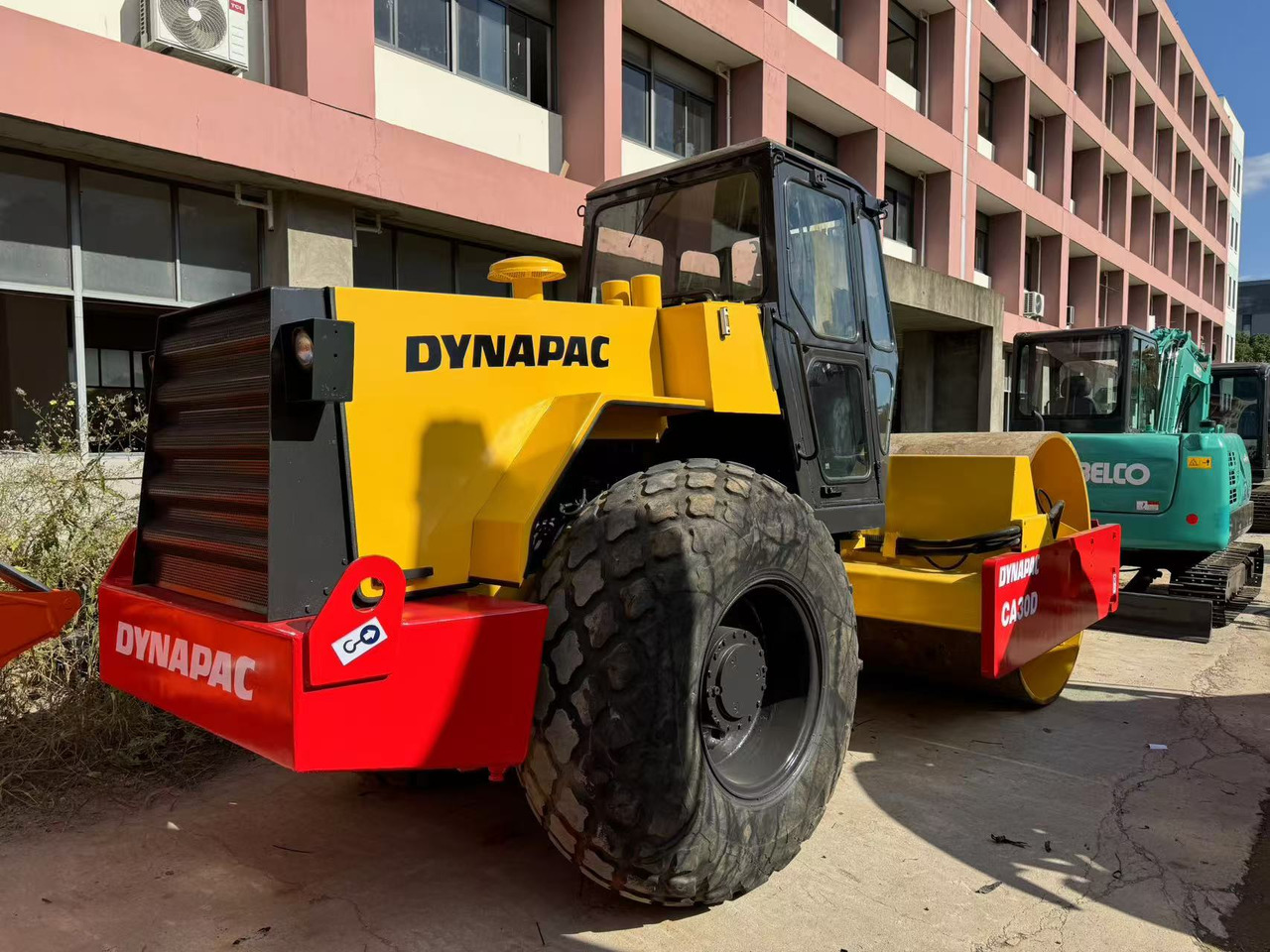 DYNAPAC CA30D - مدماج: صور 1 DYNAPAC CA30D - مدماج: صور 1