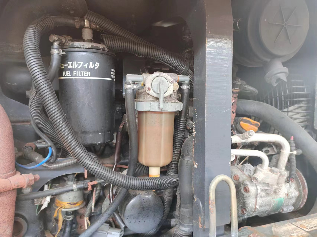 HITACHI ZX50U - حفارة مصغرة: صور 4 HITACHI ZX50U - حفارة مصغرة: صور 4