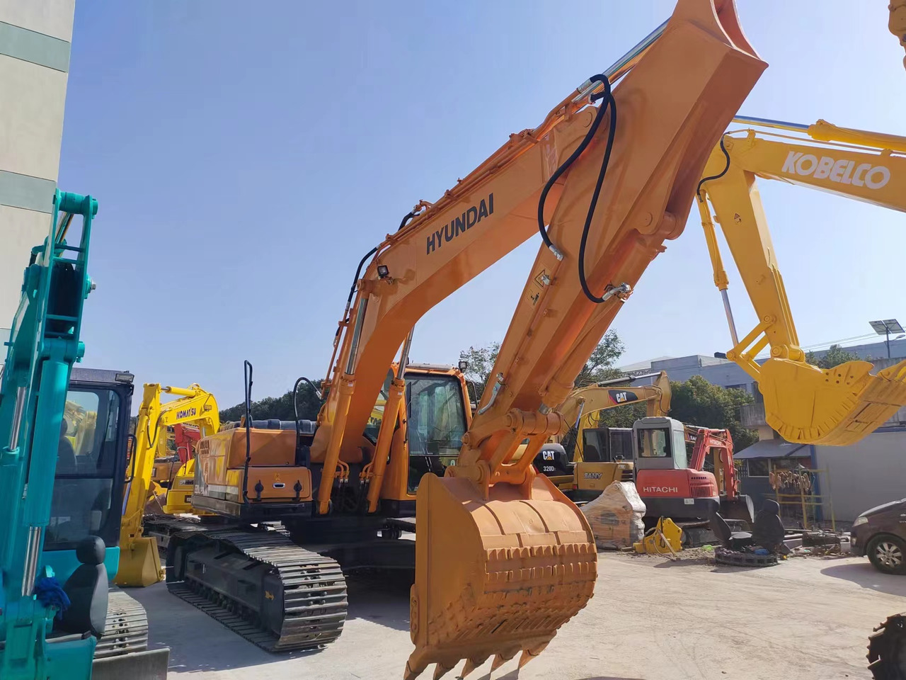 HYUNDAI 220LC-9S - حفارات زحافة: صور 1 HYUNDAI 220LC-9S - حفارات زحافة: صور 1