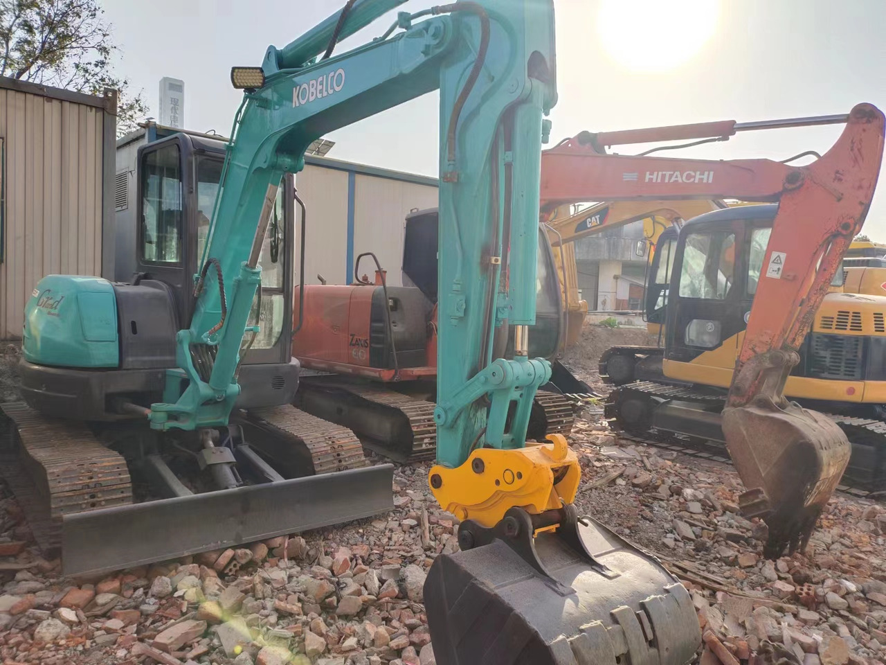 KOBELCO SK55SR - حفارة مصغرة: صور 2 KOBELCO SK55SR - حفارة مصغرة: صور 2