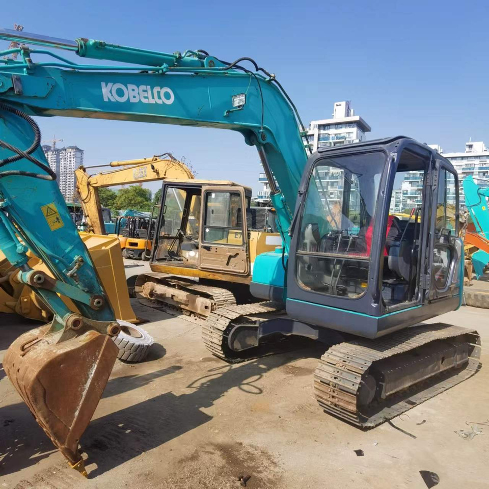 KOBELCO SK75 - حفارة مصغرة: صور 4 KOBELCO SK75 - حفارة مصغرة: صور 4