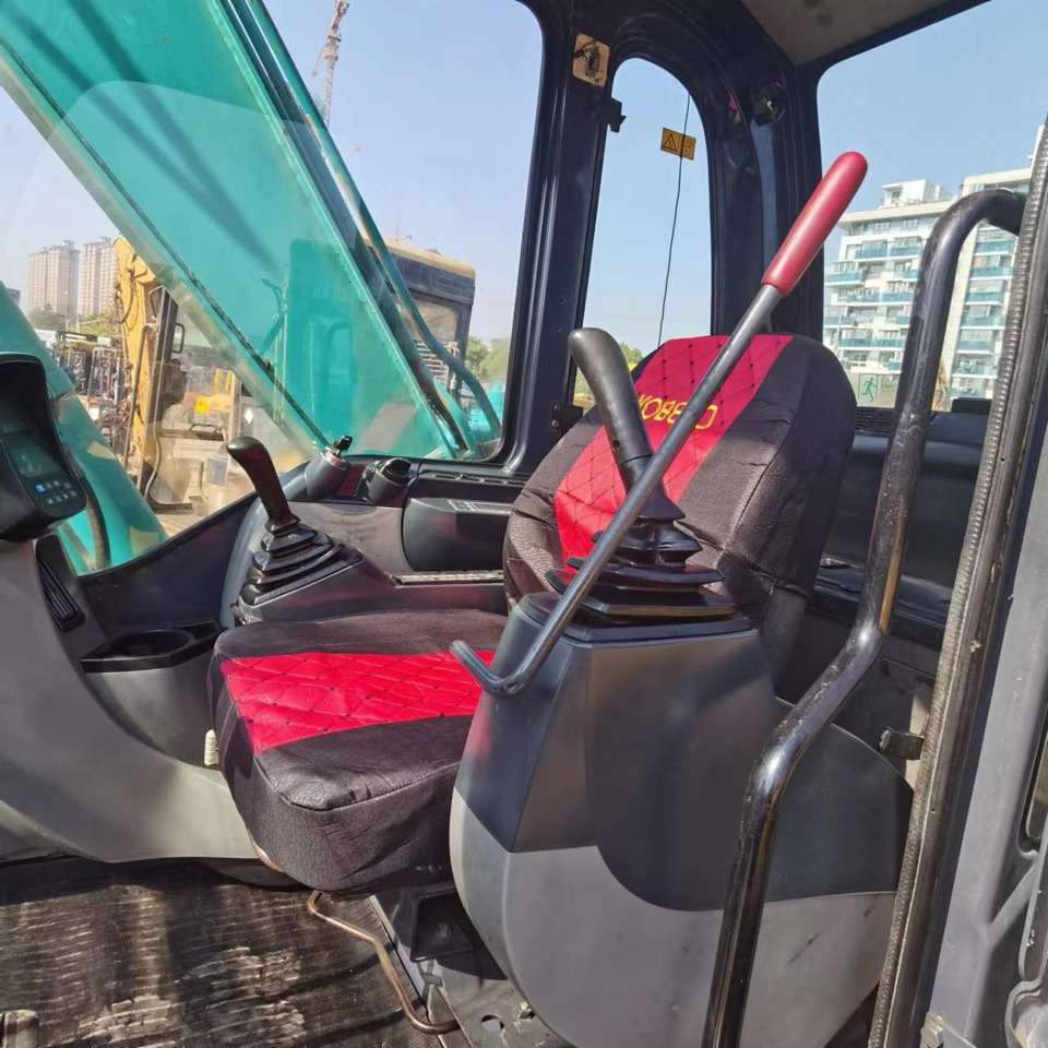 KOBELCO SK75 - حفارة مصغرة: صور 3 KOBELCO SK75 - حفارة مصغرة: صور 3