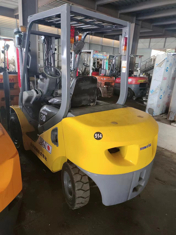 KOMATSU FD30 - رافعة شوكية ديزل: صور 1 KOMATSU FD30 - رافعة شوكية ديزل: صور 1