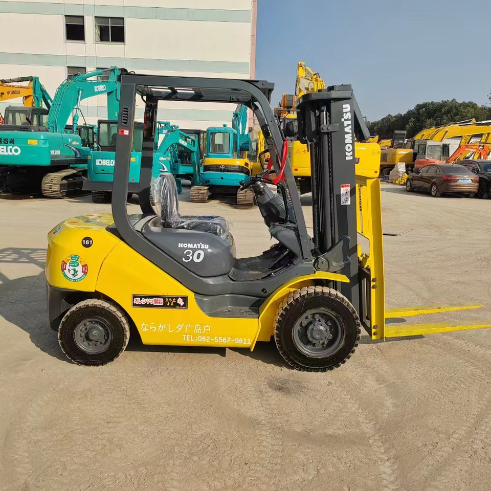 KOMATSU FD30 - رافعة شوكية ديزل: صور 4 KOMATSU FD30 - رافعة شوكية ديزل: صور 4