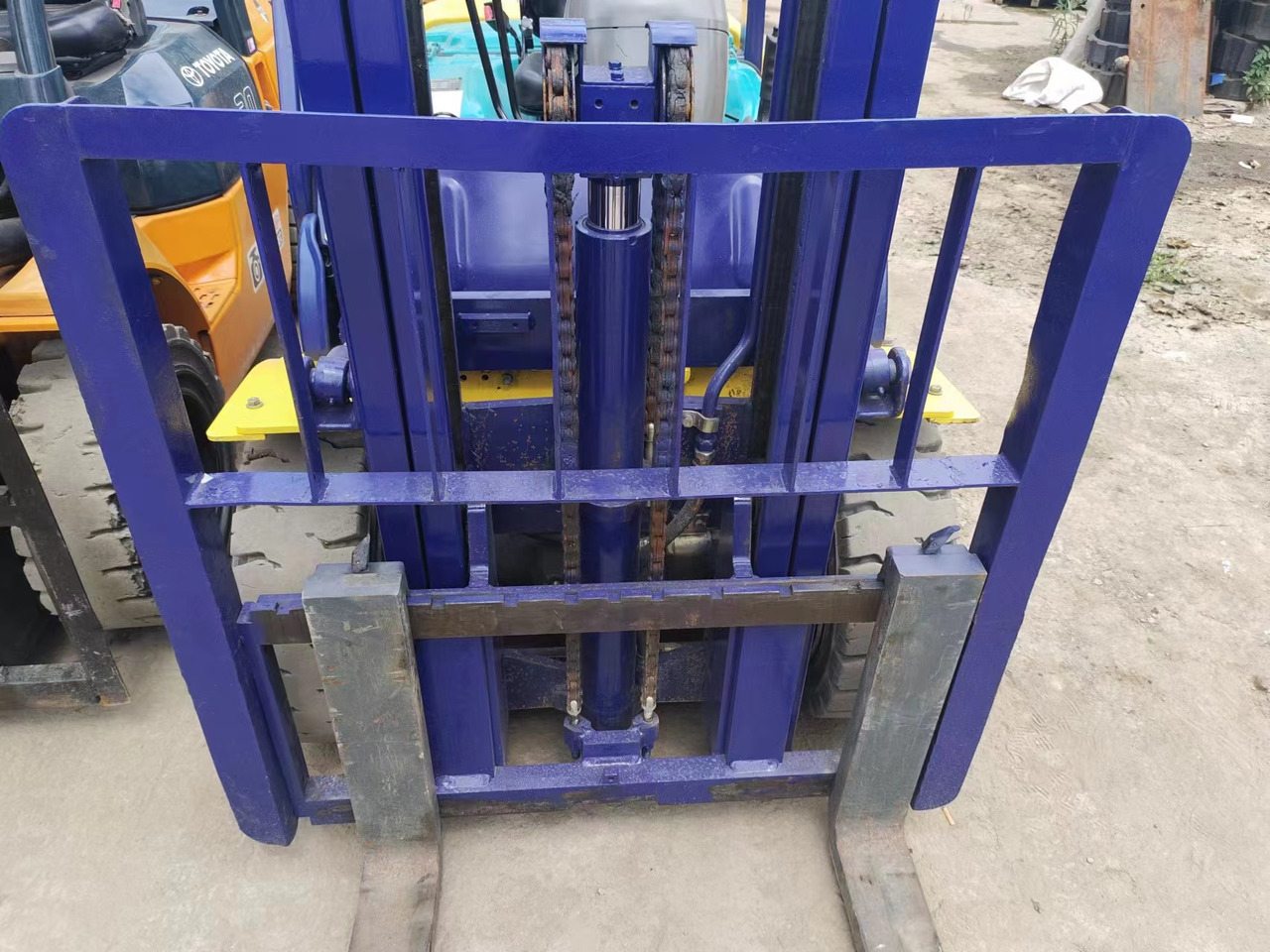 KOMATSU FD30 - رافعة شوكية ديزل: صور 3 KOMATSU FD30 - رافعة شوكية ديزل: صور 3