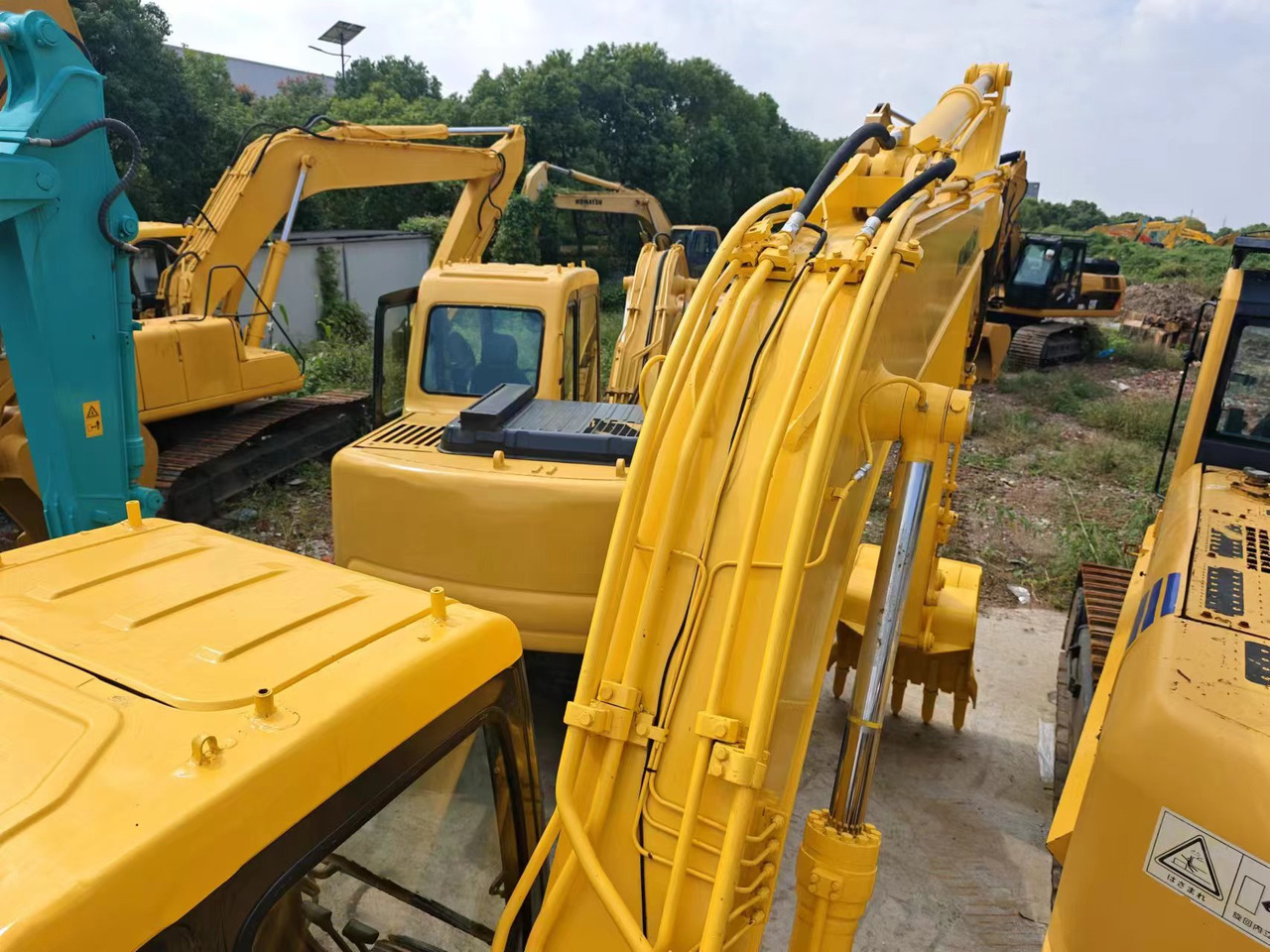 KOMATSU PC120-6 - حفارات زحافة: صور 2 KOMATSU PC120-6 - حفارات زحافة: صور 2