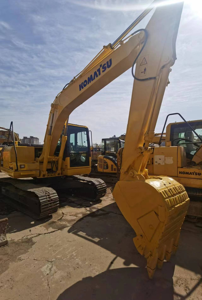 KOMATSU PC130-7 - حفارات زحافة: صور 3 KOMATSU PC130-7 - حفارات زحافة: صور 3