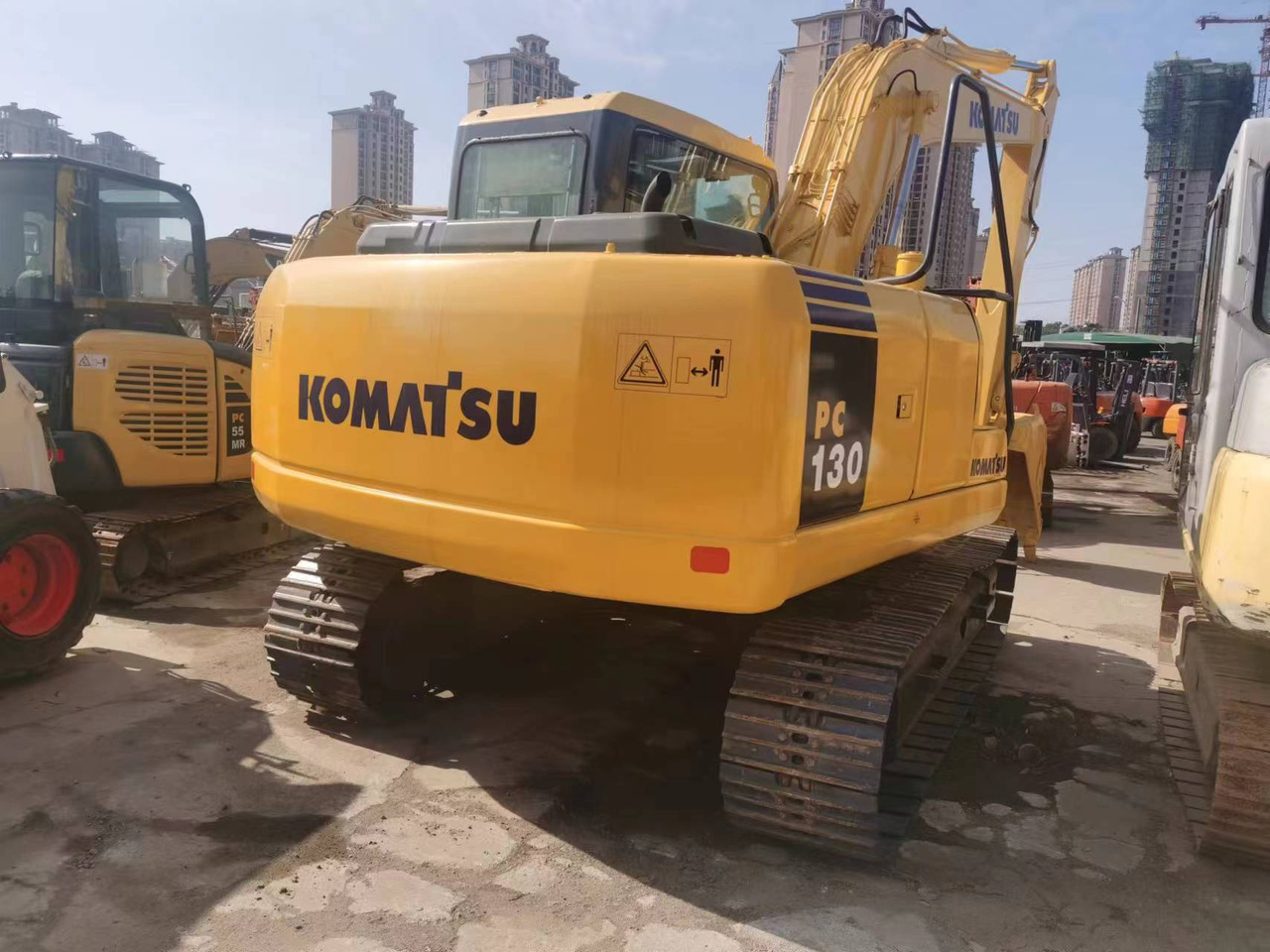 KOMATSU PC130-7 - حفارات زحافة: صور 3 KOMATSU PC130-7 - حفارات زحافة: صور 3