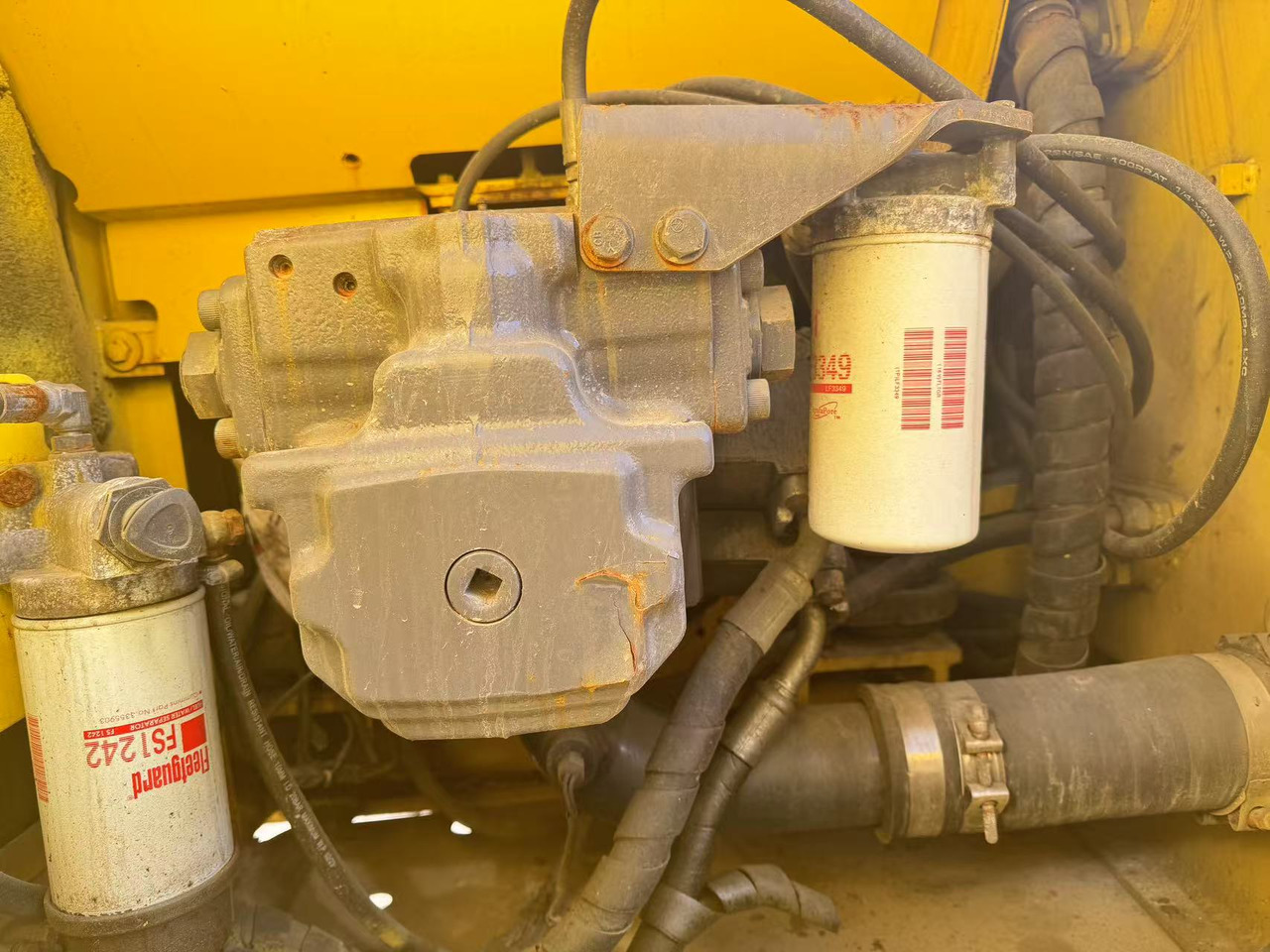 حفارات زحافة KOMATSU PC200-8: صور 8