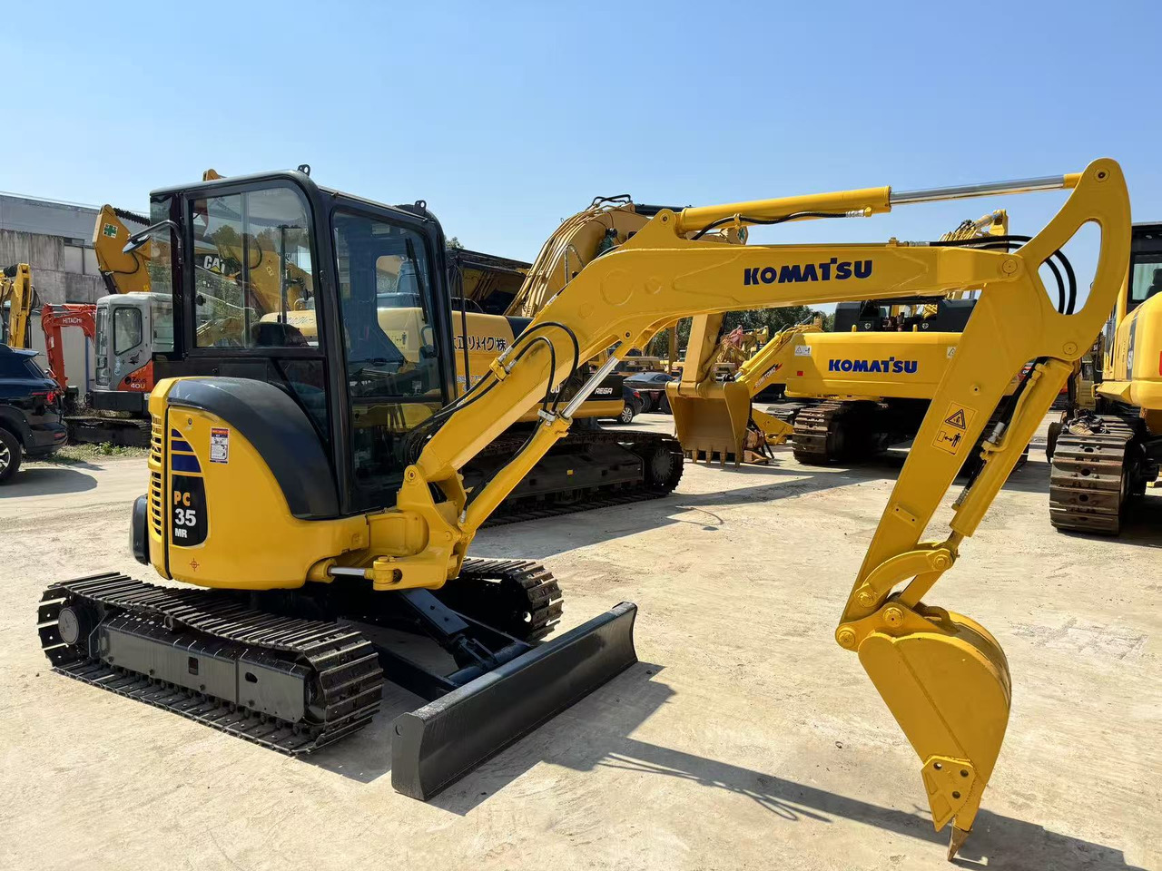 KOMATSU PC35MR - حفارة مصغرة: صور 1 KOMATSU PC35MR - حفارة مصغرة: صور 1