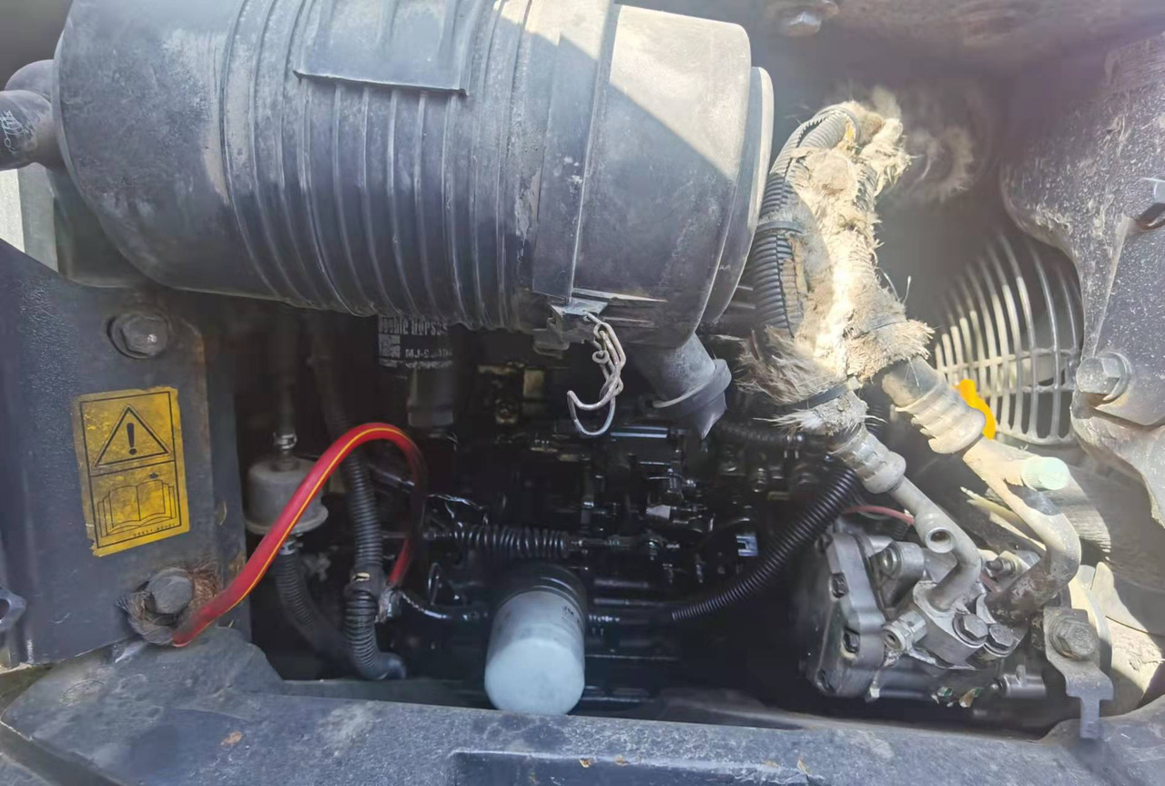 KOMATSU PC55MR-2 - حفارة مصغرة: صور 4 KOMATSU PC55MR-2 - حفارة مصغرة: صور 4