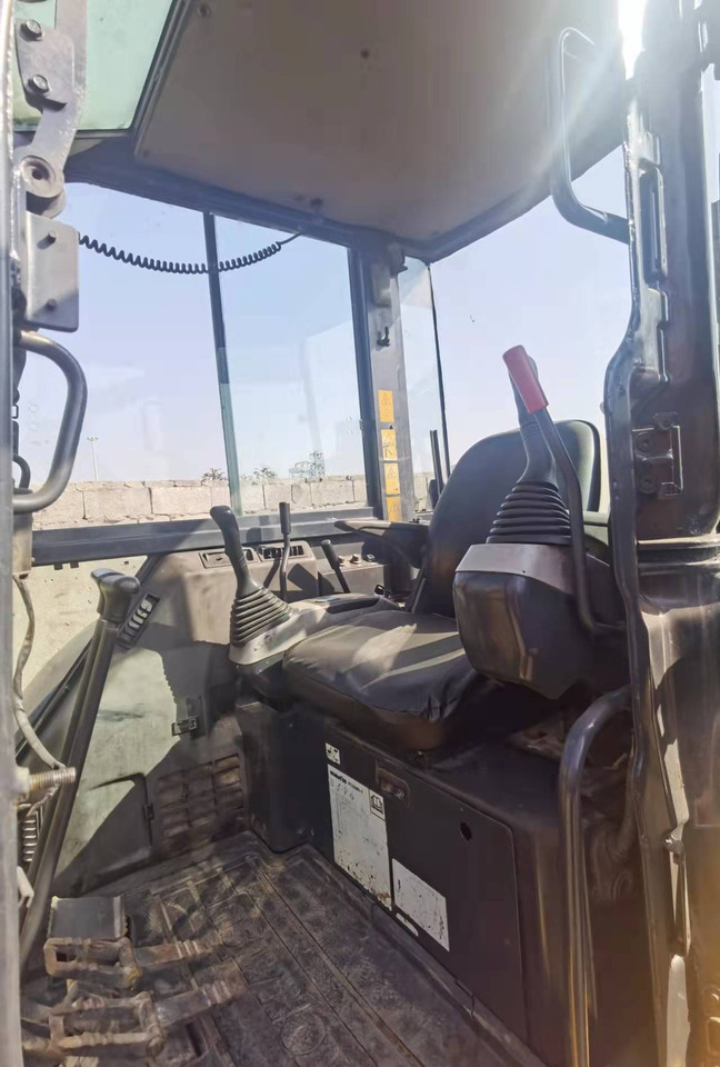 KOMATSU PC55MR-2 - حفارة مصغرة: صور 3 KOMATSU PC55MR-2 - حفارة مصغرة: صور 3