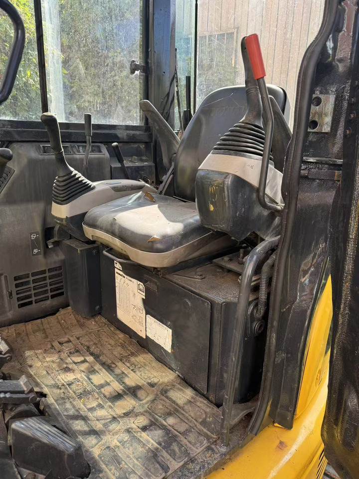 KOMATSU PC55MR - حفارة مصغرة: صور 4 KOMATSU PC55MR - حفارة مصغرة: صور 4