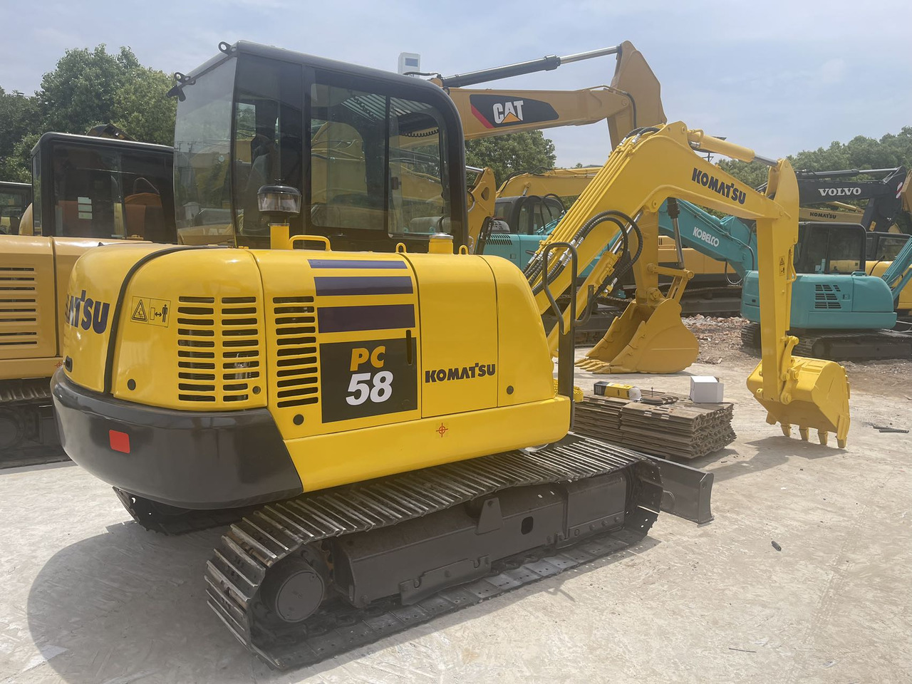 KOMATSU PC58 - حفارة مصغرة: صور 1 KOMATSU PC58 - حفارة مصغرة: صور 1