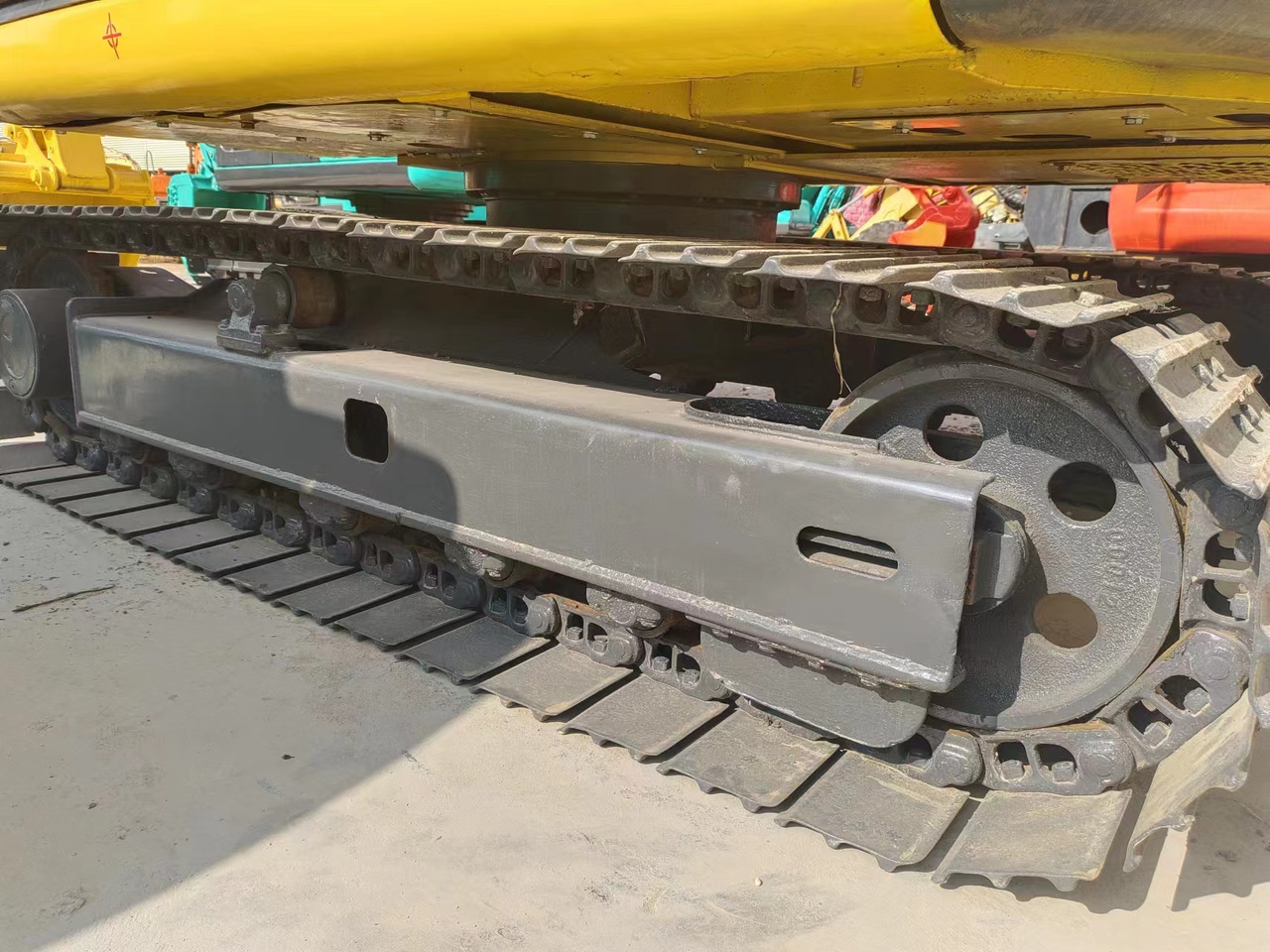 KOMATSU PC60-8 - حفارة مصغرة: صور 5 KOMATSU PC60-8 - حفارة مصغرة: صور 5