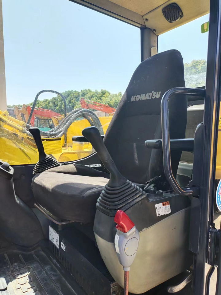 KOMATSU PC70-8 - حفارة مصغرة: صور 3 KOMATSU PC70-8 - حفارة مصغرة: صور 3