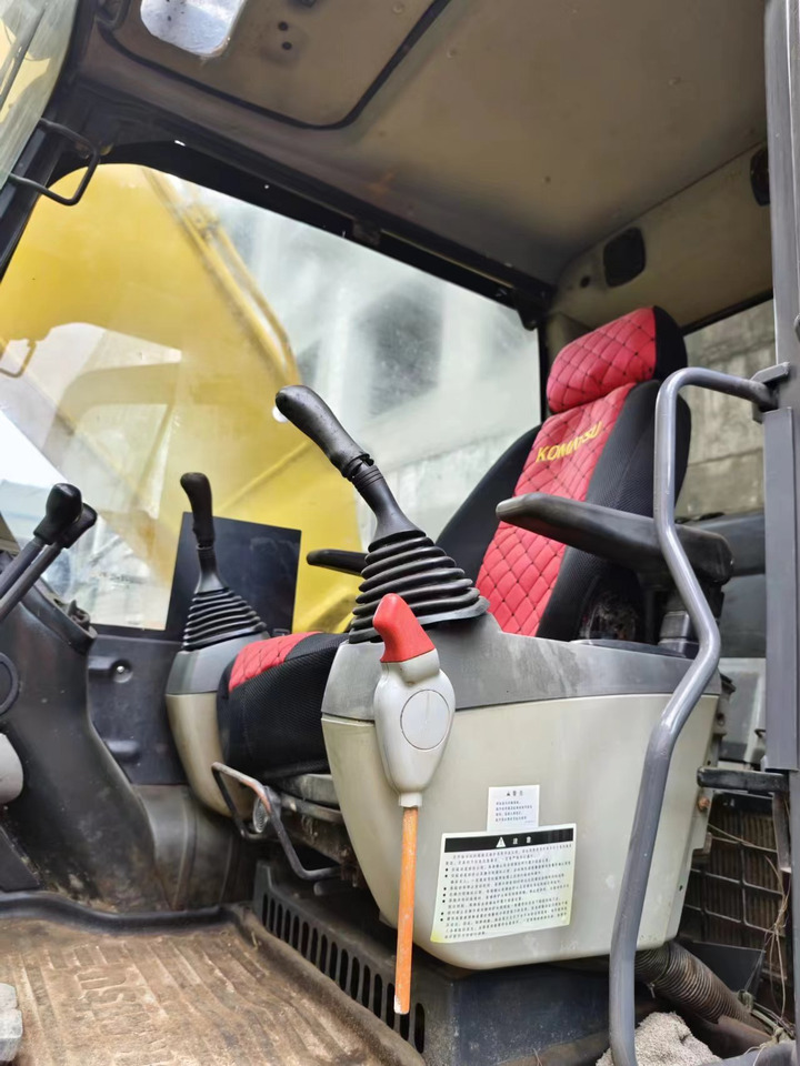 KOMATSU pc200-8 pc200 Japan made - حفارات زحافة: صور 4 KOMATSU pc200-8 pc200 Japan made - حفارات زحافة: صور 4