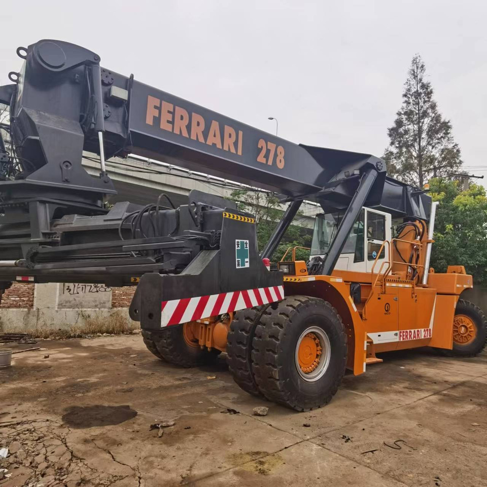 LIEBHERR 278 - رافعات حاويات: صور 1 LIEBHERR 278 - رافعات حاويات: صور 1