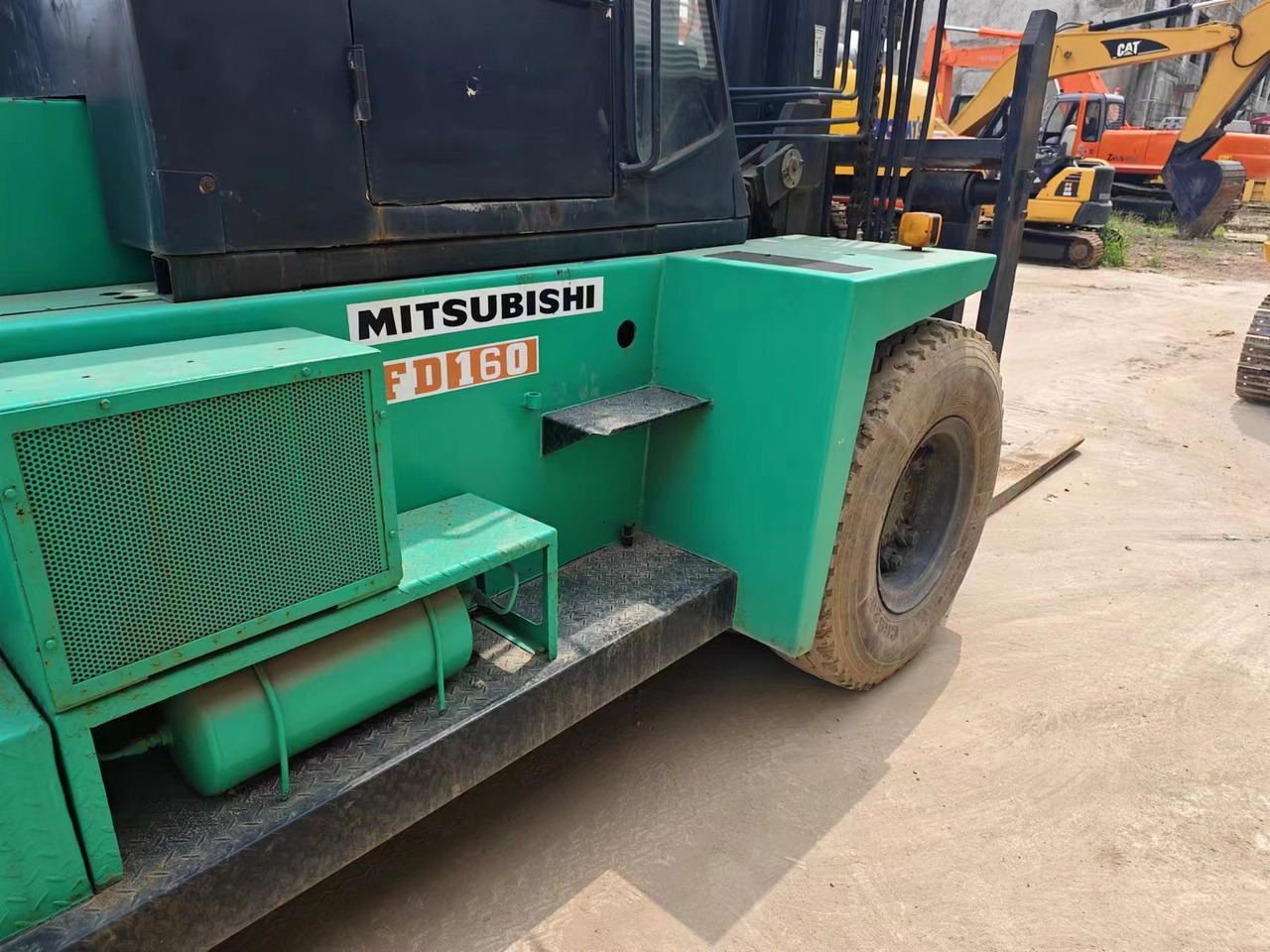 MITSUBISHI FD160 - رافعة شوكية ديزل: صور 4 MITSUBISHI FD160 - رافعة شوكية ديزل: صور 4