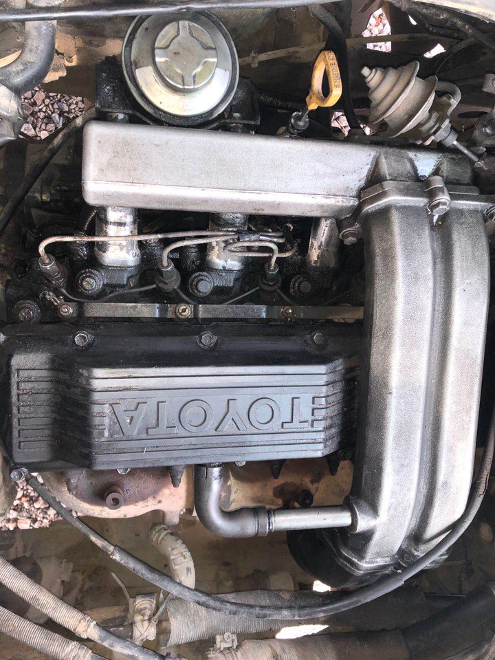 TOYOTA 1HZ DIESEL - المحرك - باص النقل بين المدن: صور 3 TOYOTA 1HZ DIESEL - المحرك - باص النقل بين المدن: صور 3