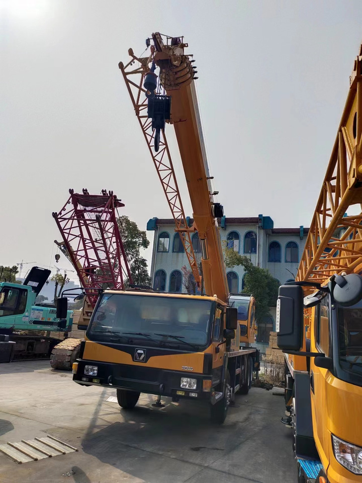 XCMG QY25K - موبايل كرين: صور 3 XCMG QY25K - موبايل كرين: صور 3