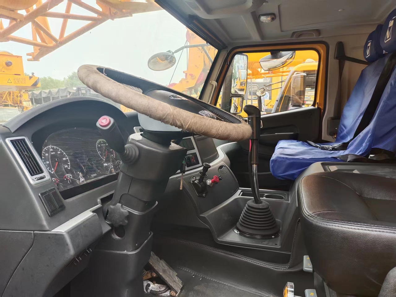 XCMG QY70K - موبايل كرين: صور 4 XCMG QY70K - موبايل كرين: صور 4