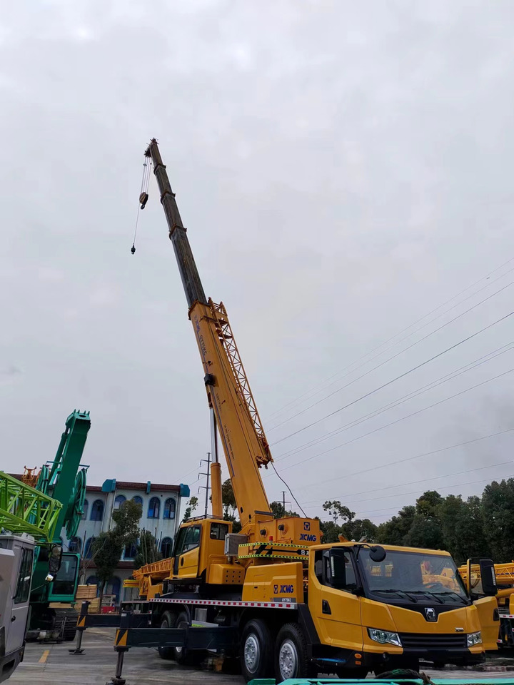 XCMG QY75KC QY75K truck crane 75tons - موبايل كرين: صور 4 XCMG QY75KC QY75K truck crane 75tons - موبايل كرين: صور 4