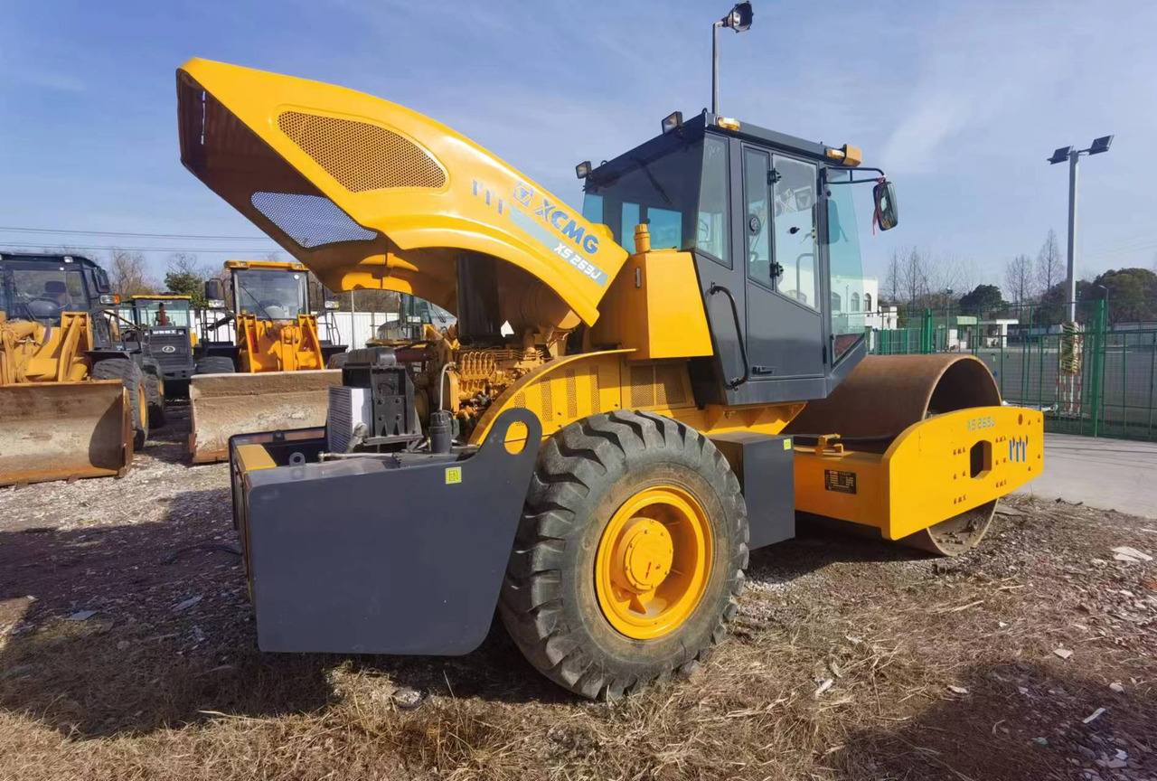 XCMG XS-263J - مدماج: صور 3 XCMG XS-263J - مدماج: صور 3