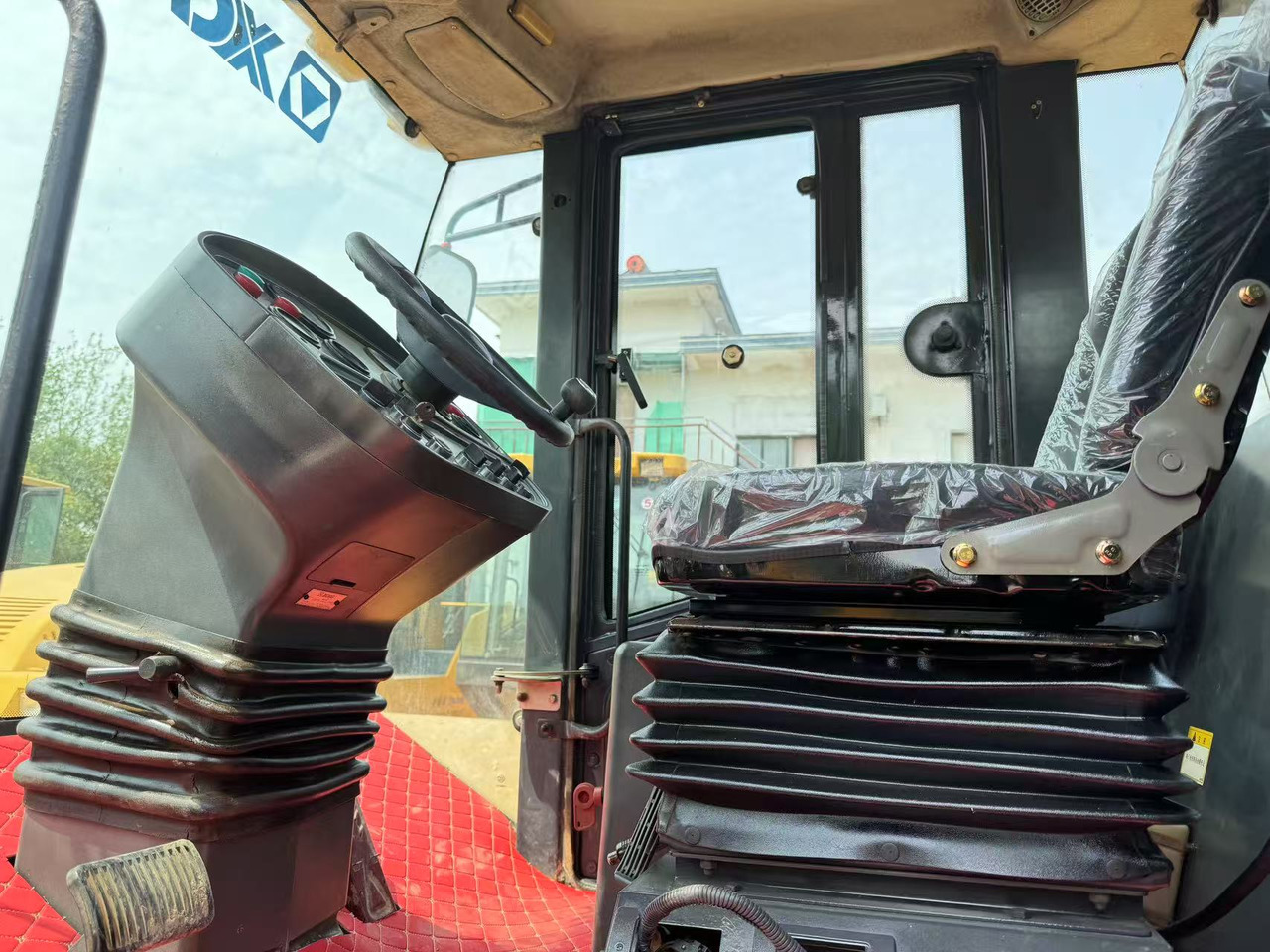 XCMG XS143J - مدحلة الأسفلت: صور 5 XCMG XS143J - مدحلة الأسفلت: صور 5