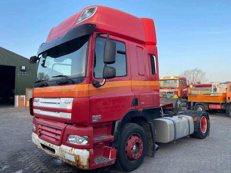DAF CF 85 Tractor unit - شاحنة جرار: صور 3 DAF CF 85 Tractor unit - شاحنة جرار: صور 3
