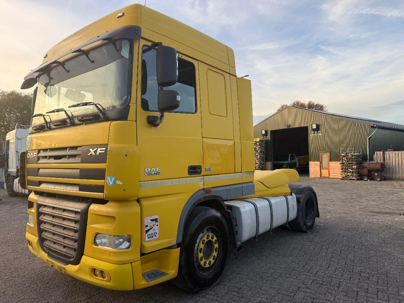 DAF XF 105.460 Tractor unit - شاحنة جرار: صور 3 DAF XF 105.460 Tractor unit - شاحنة جرار: صور 3