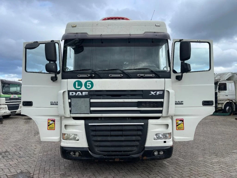 DAF XF 105.460 Tractor unit - شاحنة جرار: صور 2 DAF XF 105.460 Tractor unit - شاحنة جرار: صور 2