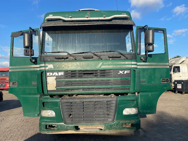 DAF XF 95.430 Tractor Unit - شاحنة جرار: صور 2 DAF XF 95.430 Tractor Unit - شاحنة جرار: صور 2