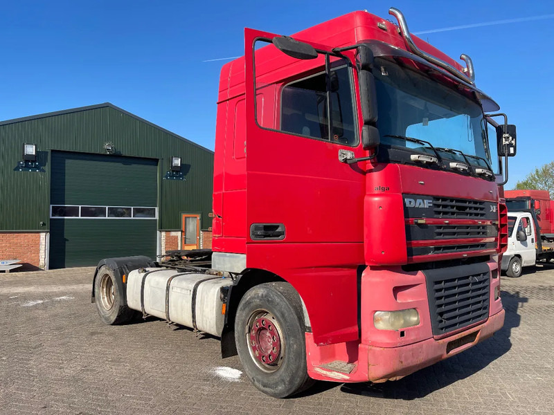 DAF XF 95.430 Tractor - شاحنة جرار: صور 1 DAF XF 95.430 Tractor - شاحنة جرار: صور 1