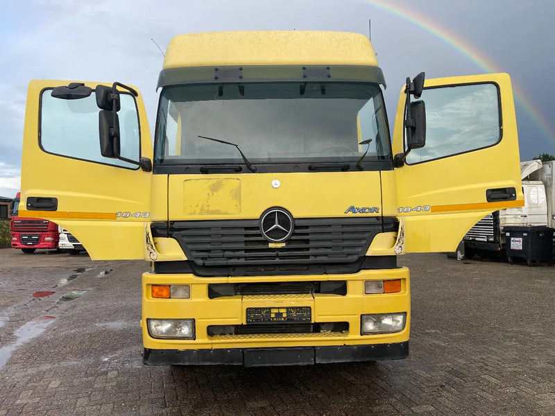 Mercedes-Benz Axor 1843 Tractor unit - شاحنة جرار: صور 2 Mercedes-Benz Axor 1843 Tractor unit - شاحنة جرار: صور 2