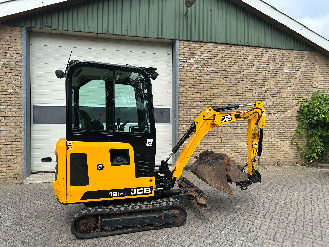 JCB 19 c1 - حفارة مصغرة: صور 4 JCB 19 c1 - حفارة مصغرة: صور 4