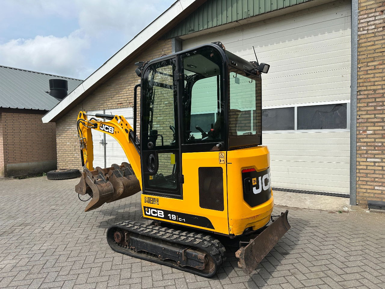 JCB 19 c1 - حفارة مصغرة: صور 2 JCB 19 c1 - حفارة مصغرة: صور 2