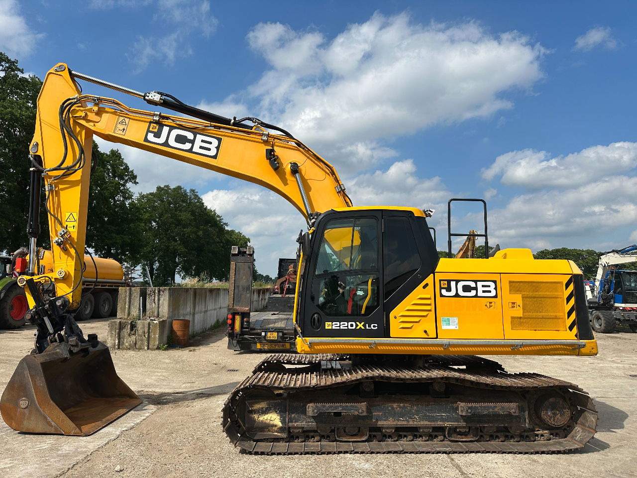 JCB 220Xlc - حفارات زحافة: صور 1 JCB 220Xlc - حفارات زحافة: صور 1