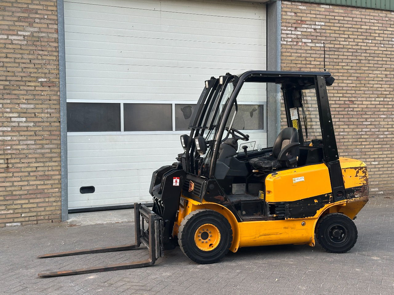 JCB TLT 2,5D - رافعة شوكية: صور 1 JCB TLT 2,5D - رافعة شوكية: صور 1