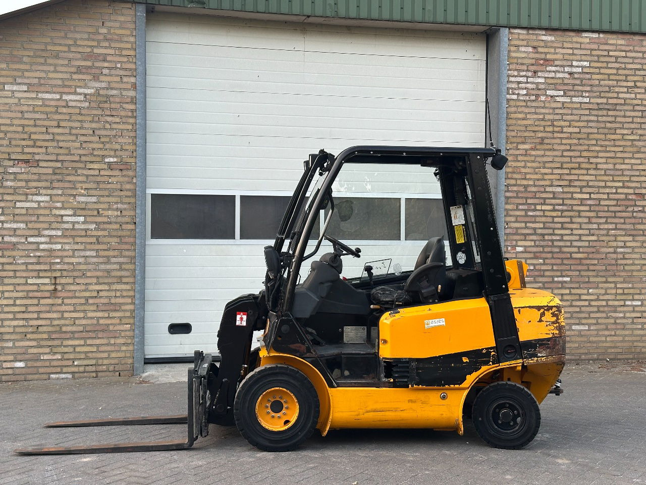 JCB TLT 2,5D - رافعة شوكية: صور 2 JCB TLT 2,5D - رافعة شوكية: صور 2