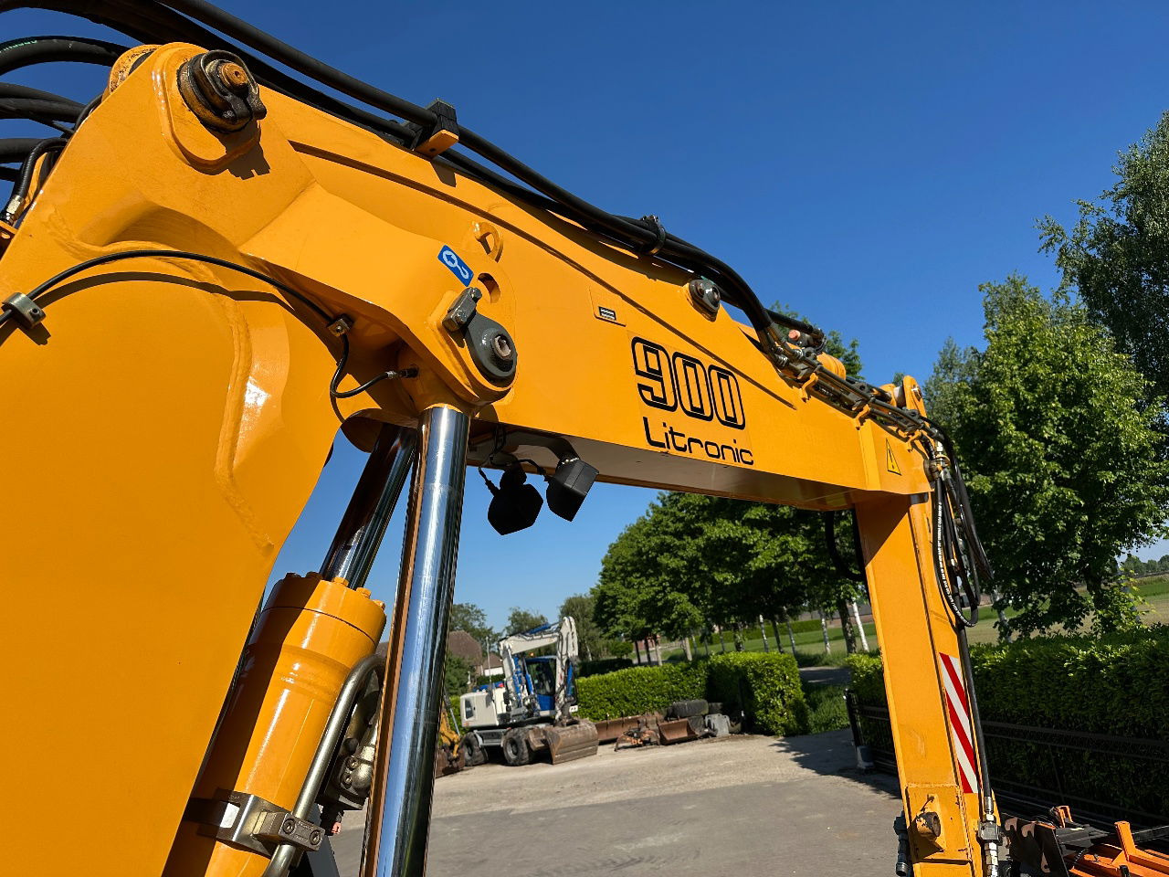 حفارة على عجلات Liebherr A900C: صور 18
