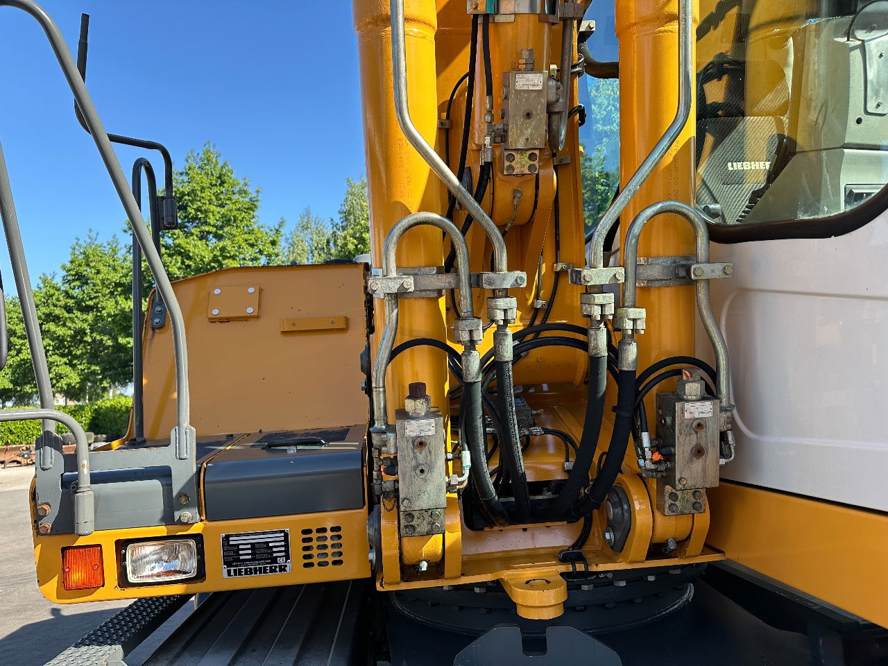 حفارة على عجلات Liebherr A900C: صور 20