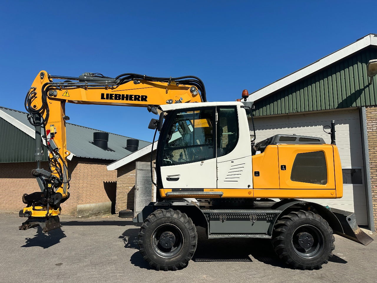 Liebherr A916 - حفارة على عجلات: صور 1 Liebherr A916 - حفارة على عجلات: صور 1