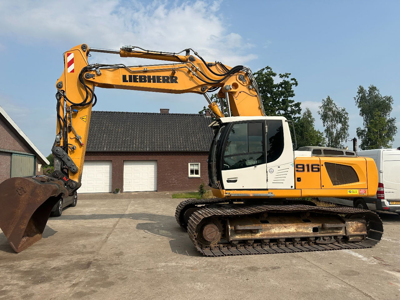 Liebherr R906 - حفارات زحافة: صور 1 Liebherr R906 - حفارات زحافة: صور 1