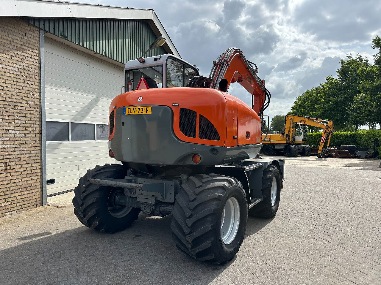 Neuson 9503 - حفارة على عجلات: صور 4 Neuson 9503 - حفارة على عجلات: صور 4