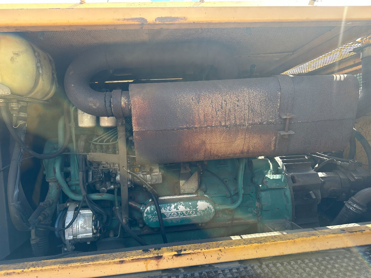 حفارات زحافة Volvo EC200: صور 12 حفارات زحافة Volvo EC200: صور 12