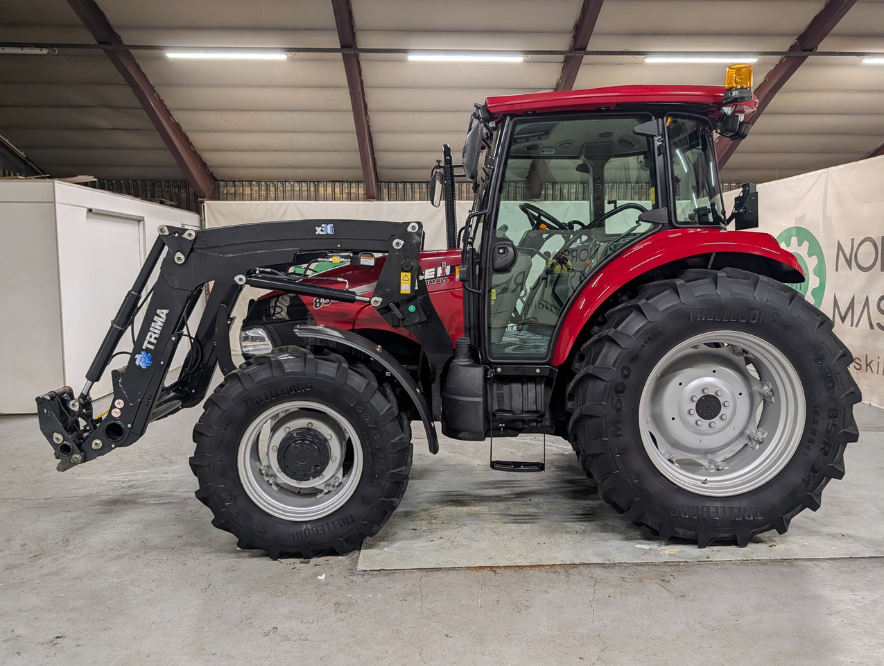 CASE IH Farmall 85A - جرار: صور 2 CASE IH Farmall 85A - جرار: صور 2