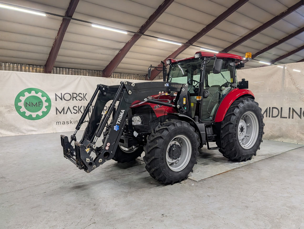 CASE IH Farmall 85A - جرار: صور 1 CASE IH Farmall 85A - جرار: صور 1