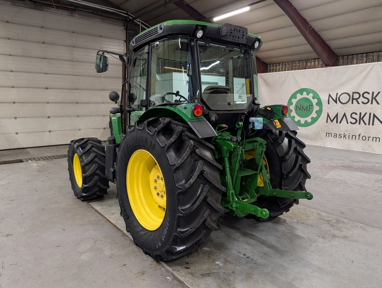 John Deere 5090G - جرار: صور 3 John Deere 5090G - جرار: صور 3